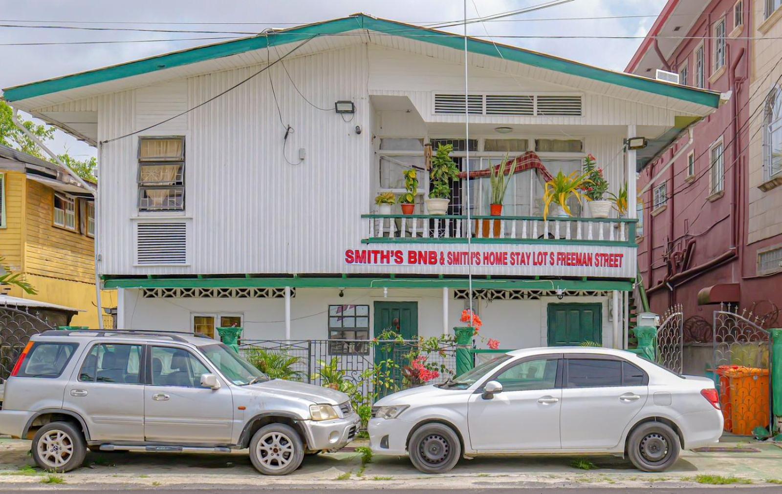Smith'S Homestay Georgetown Exterior photo
